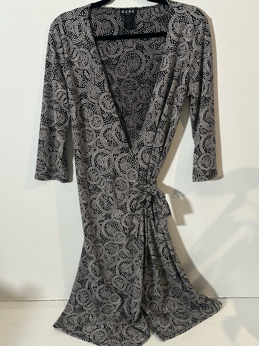 BCBG Paris 3/4 Sleeve Wrap Style Dress Abstract Print Size M